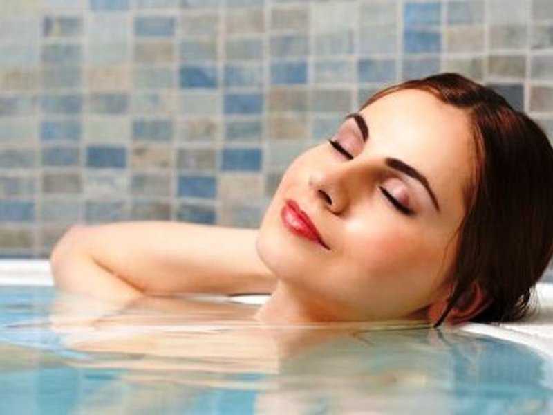 Принятие теплой ванны в 40 градусов по Цельсию улучшает засыпание и сам сон
