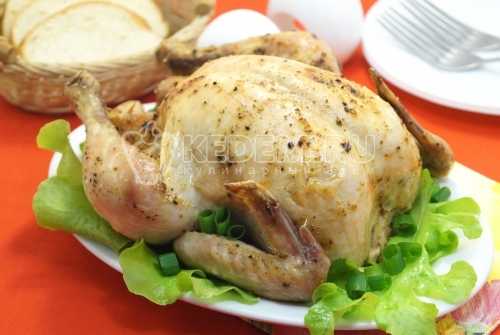 Курица с хрустящей корочкой в духовке целиком – пошаговый рецепт с фото