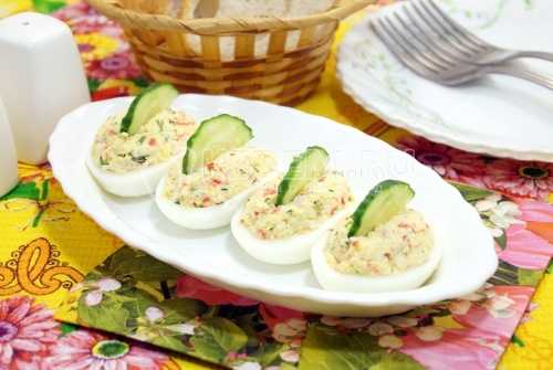 Яйца фаршированные крабовыми палочками – Пошаговый рецепт с фото. Закуски. Вкусные рецепты с фото. Закуски из яиц, из сыра, из творога