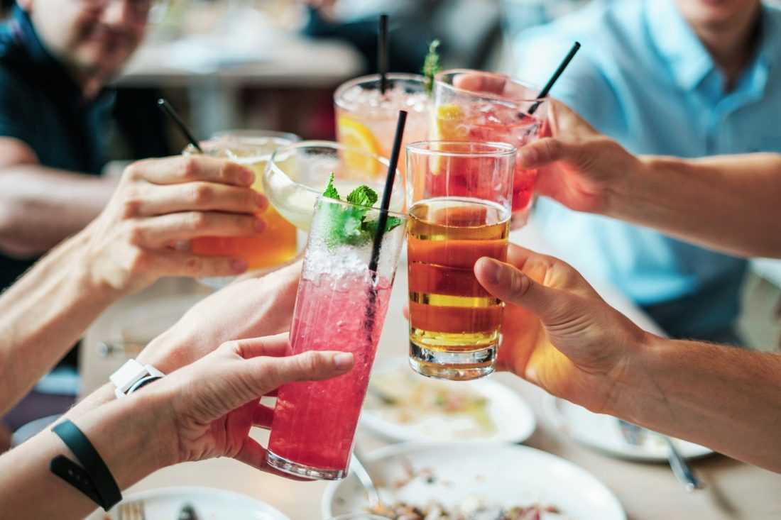 Как пить алкоголь без вреда для здоровья: полезные советы - Напитки и коктейли - Досуг и отдых