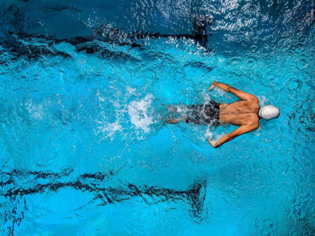 10 причин, почему надо плавать в бассейне - Виды спорта - Фитнес
