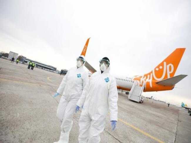 Эксперты объяснили, как защититься от коронавируса в самолете - Новости