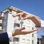 Инвестиции в квартиру: какую купить, чтобы дороже продать
