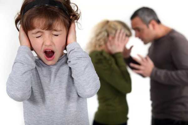 Ругань втихушку: стоит ли «прятать» родительские ссоры от детей